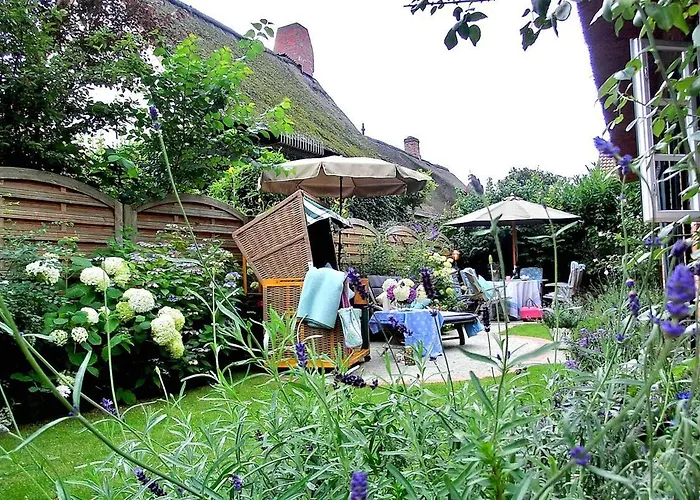 Lavendelhaus Semesterbostad Oevenum