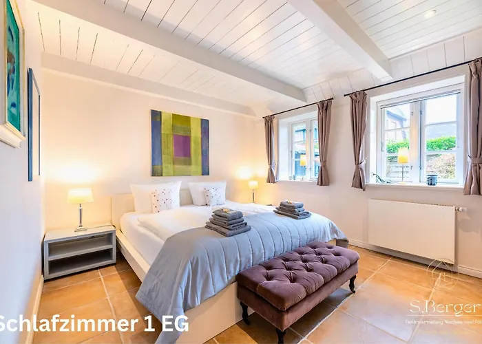 Lavendelhaus Semesterbostad Oevenum